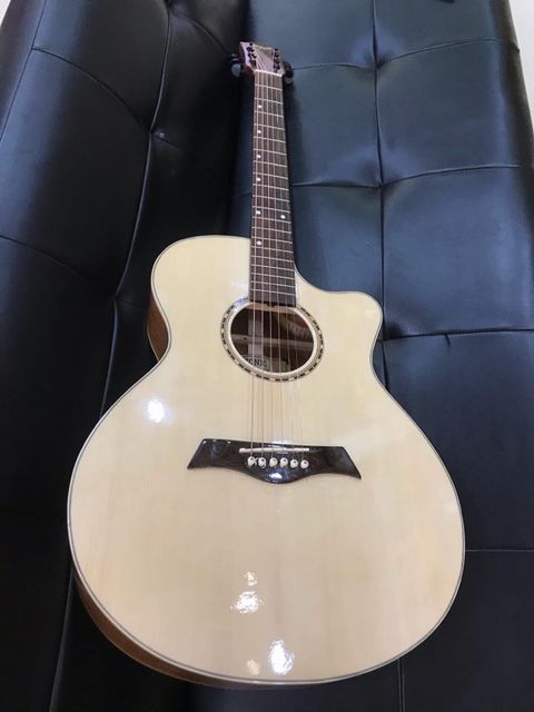 Guitar Acoustic Conic A20