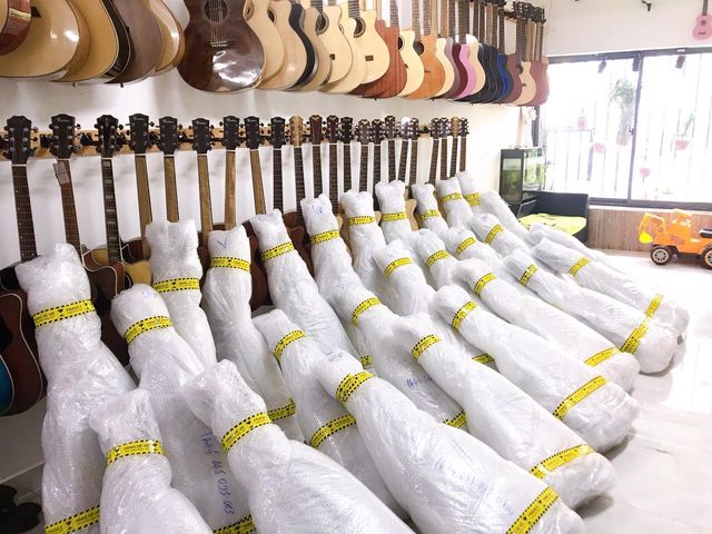Shop đàn guitar giá rẻ Quận Tân Phú Tp HCM